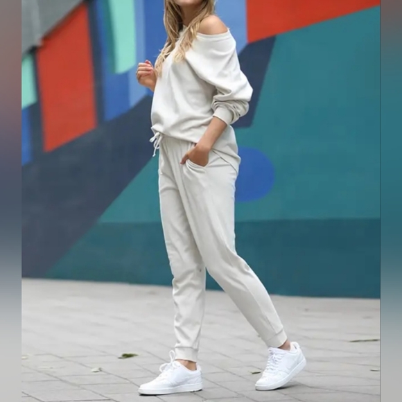 NEW! Brown Soft and Cozy Raglan Sleeve Pullover Jogger Pants 2Pc Set - Picture 9 of 10